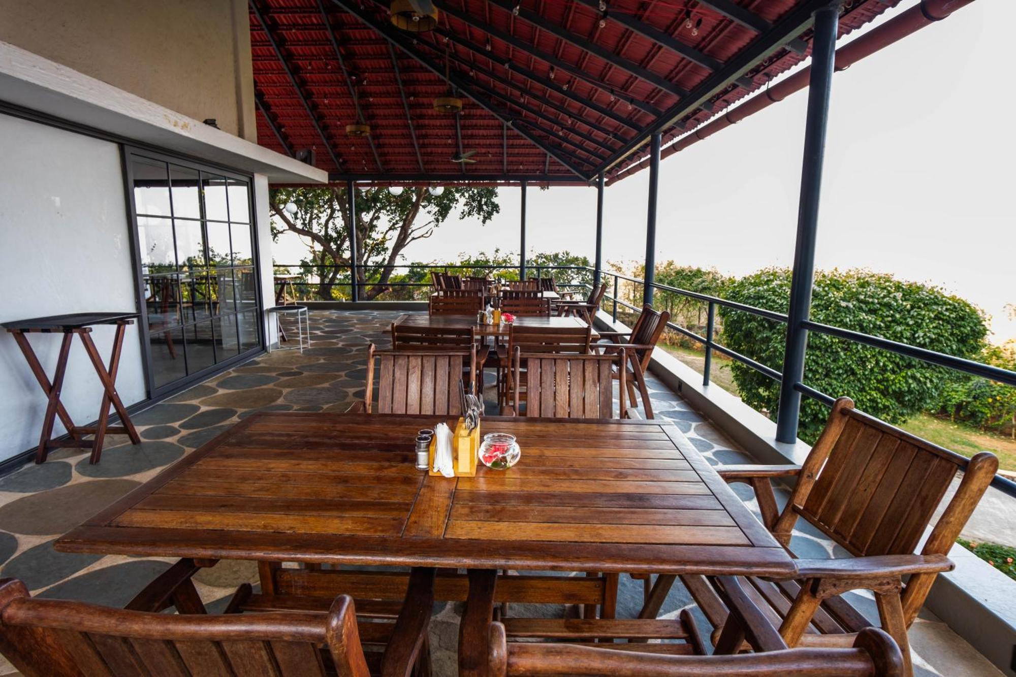 The Lighthouse - Formerly Known As Utan Sea Resort Thane Esterno foto